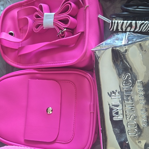 Beauty Bundle - Picture 2 of 7